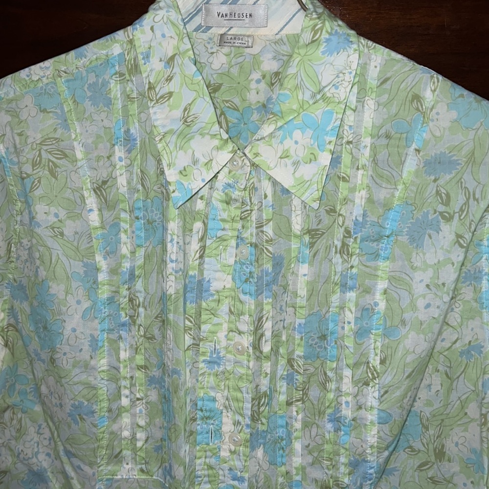Van Heusen Floral Button Down Blouse